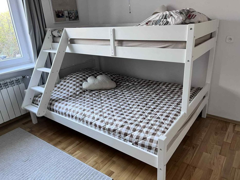 Łóżko piętrowe prawie nowe