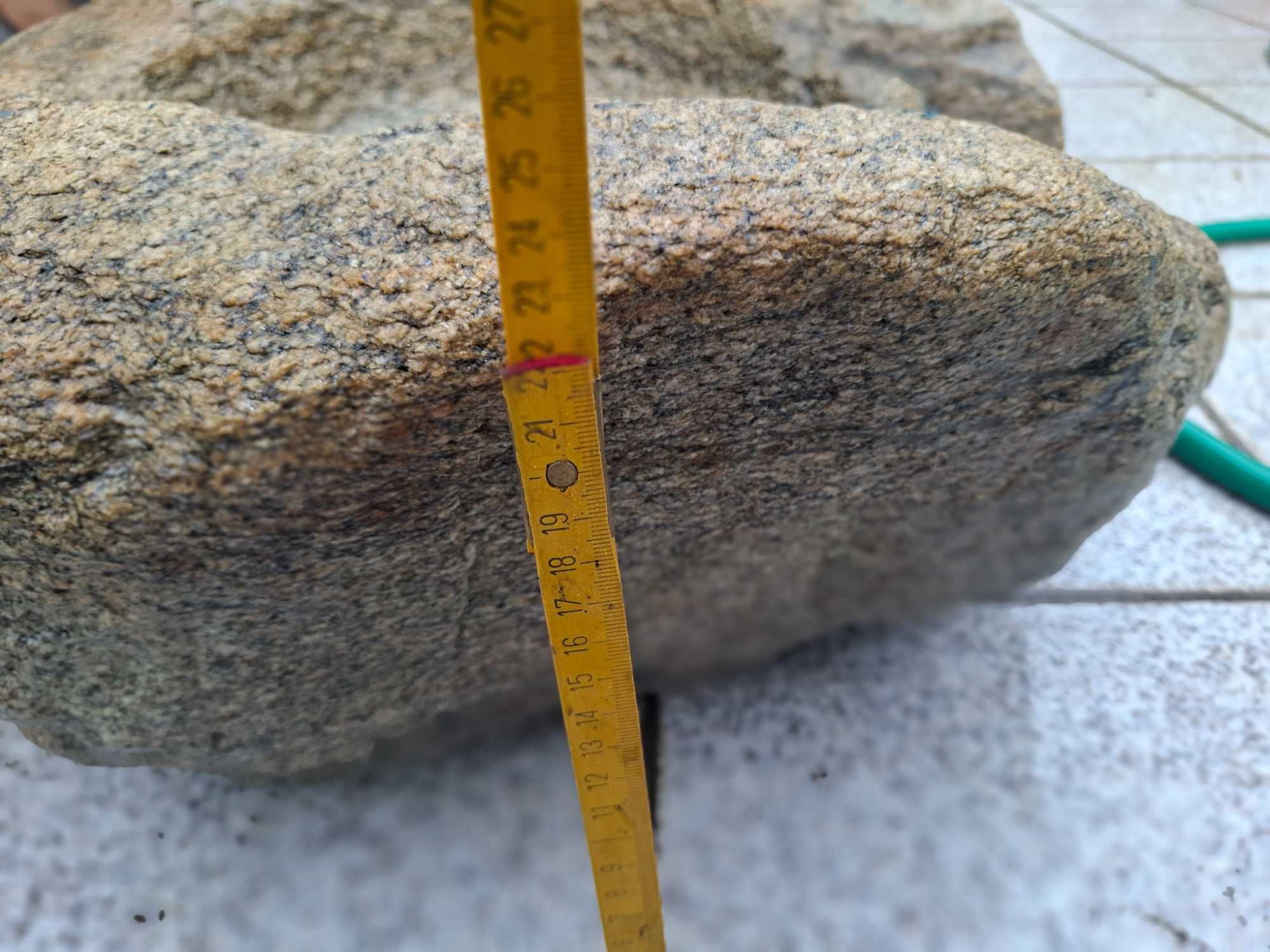 Bebedouro Antigo em Pedra