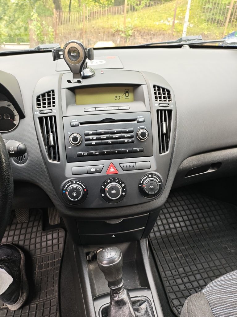 KIA cee'd  1.6 benzyna hatchback