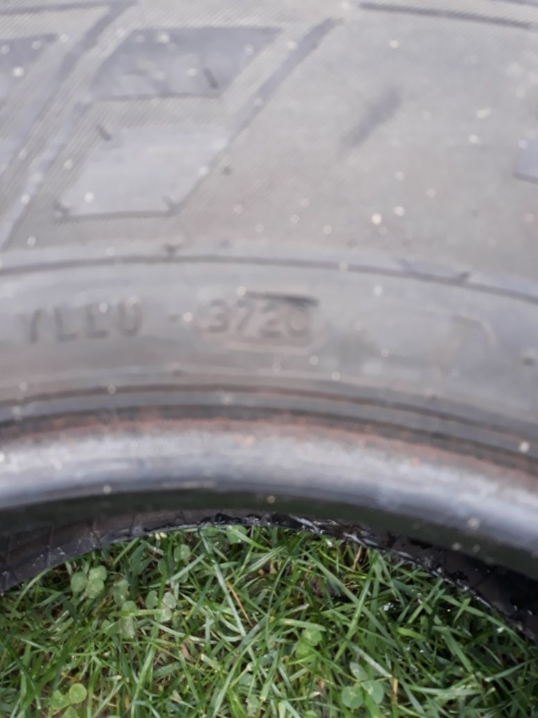 Opona zimowa 215/65r15C NOKIAN 2020R