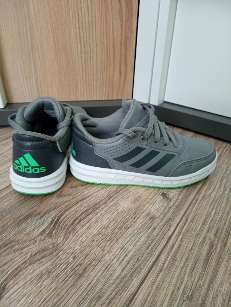 Buciki Adidas 28