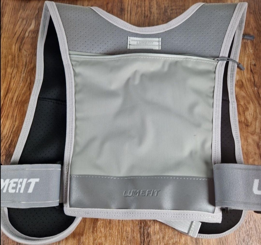 LUMEFIT kamizelka do biegania - odblaskowa z 500ml składaną butelką