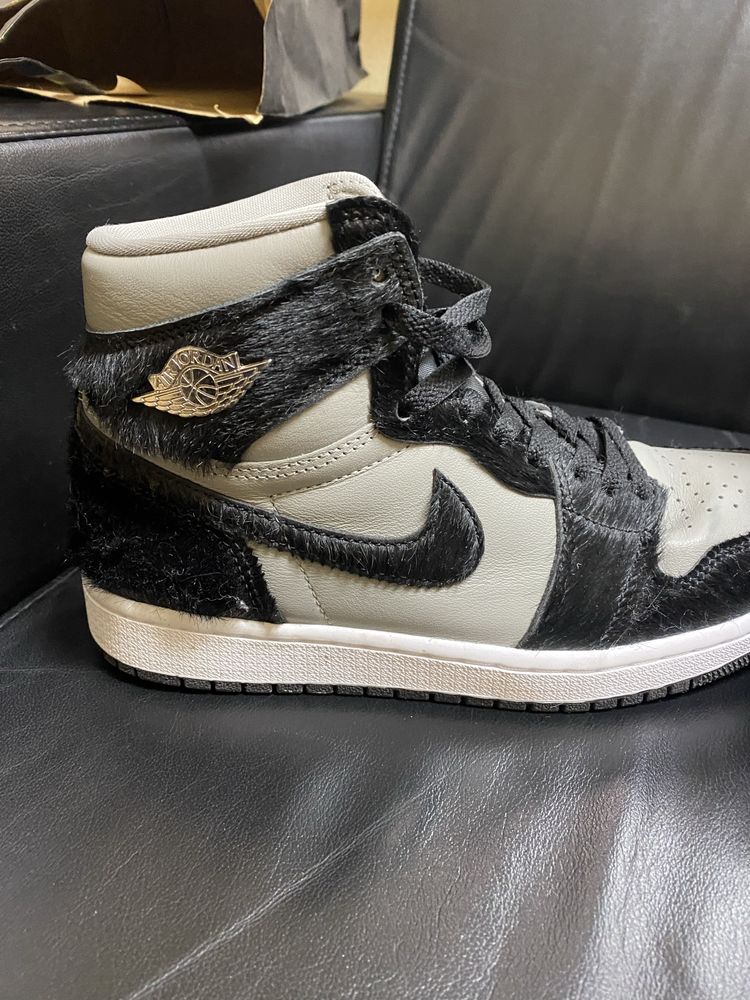 Кросівки жіночі Nike Air Jordan 1 Retro