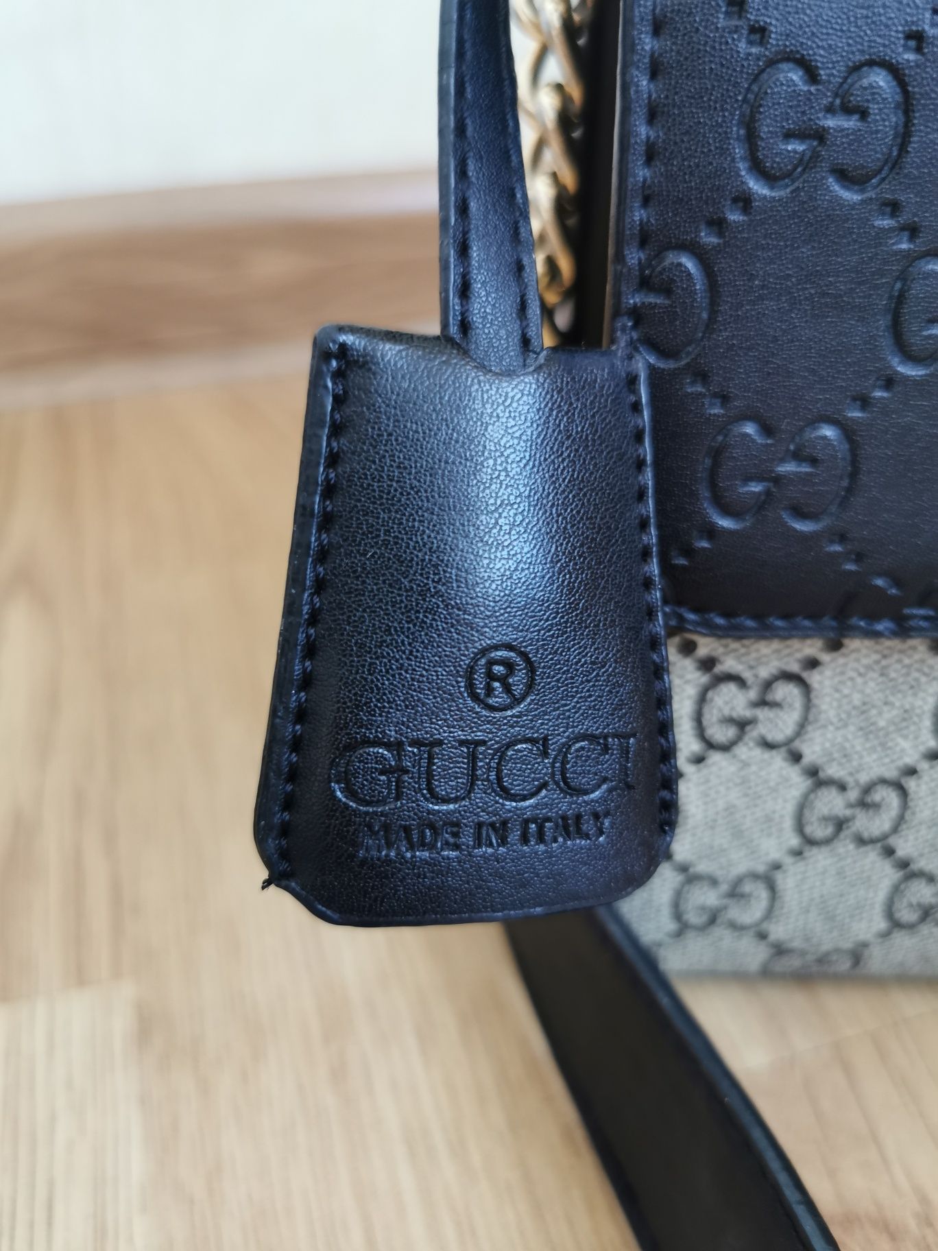 Продаю сумку Gucci