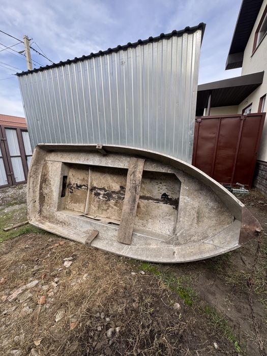 Алюмінієвий човен ”язь” з мотором ”ветерок ”12