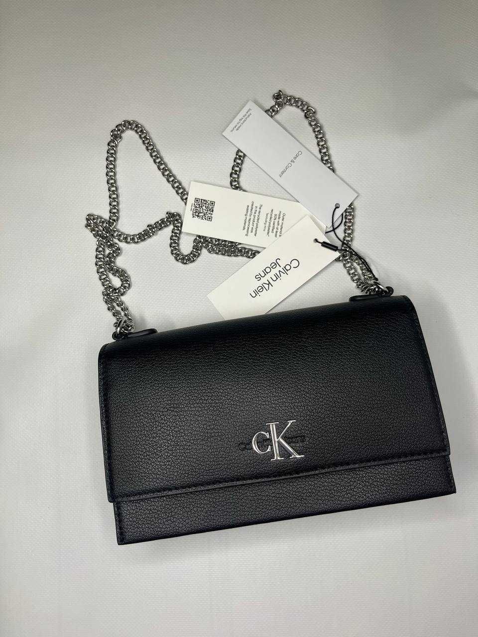 Сумочка Calvin Klein Jeans
колір чорний K60K612233
