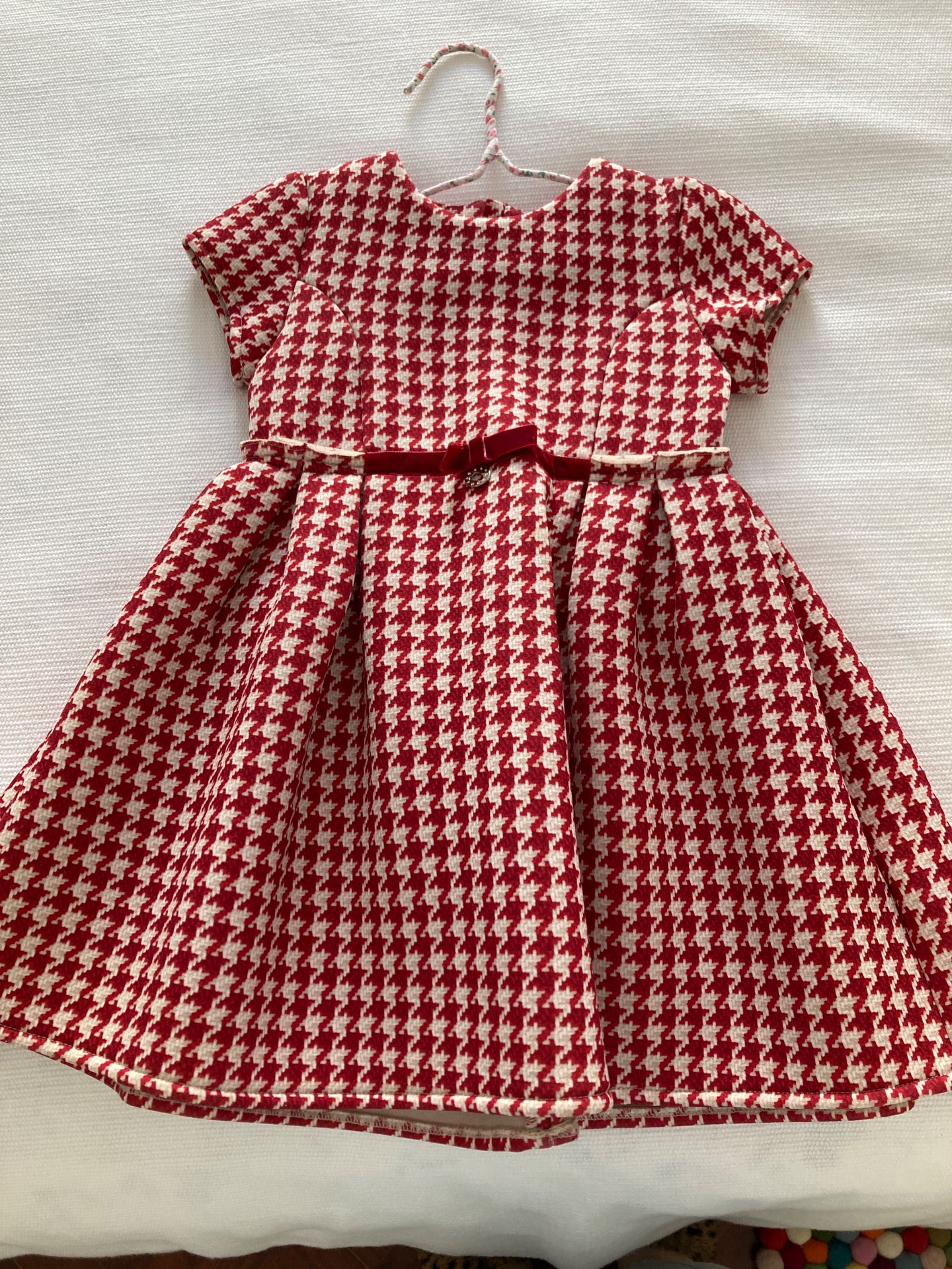 Vestido vermelho e branco menina