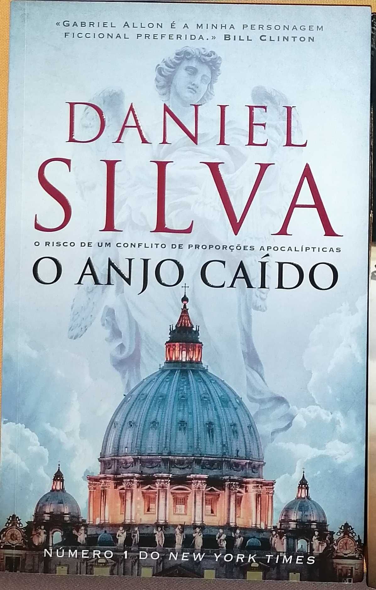 Livros de Daniel Silva, como novos e sem danos.