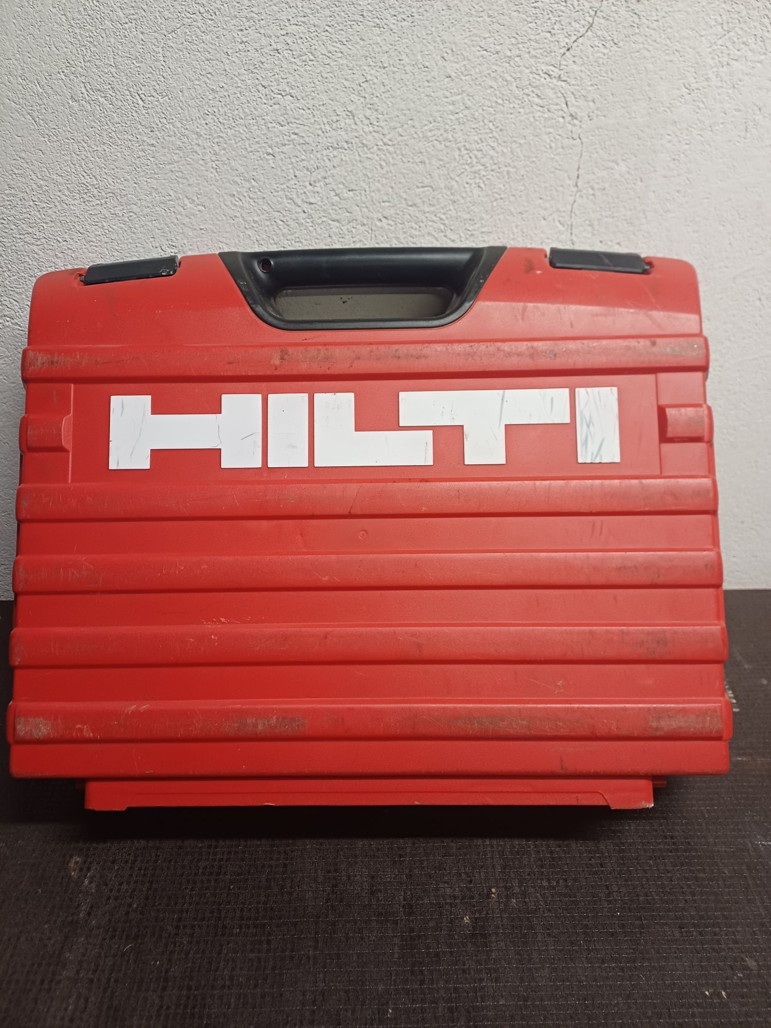 Wkrętarka wiertarka HILTI 180 SF-180A 4 Akumulator