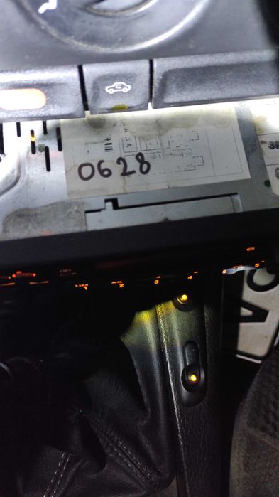 Продам магнитолу в авто Philips car 400