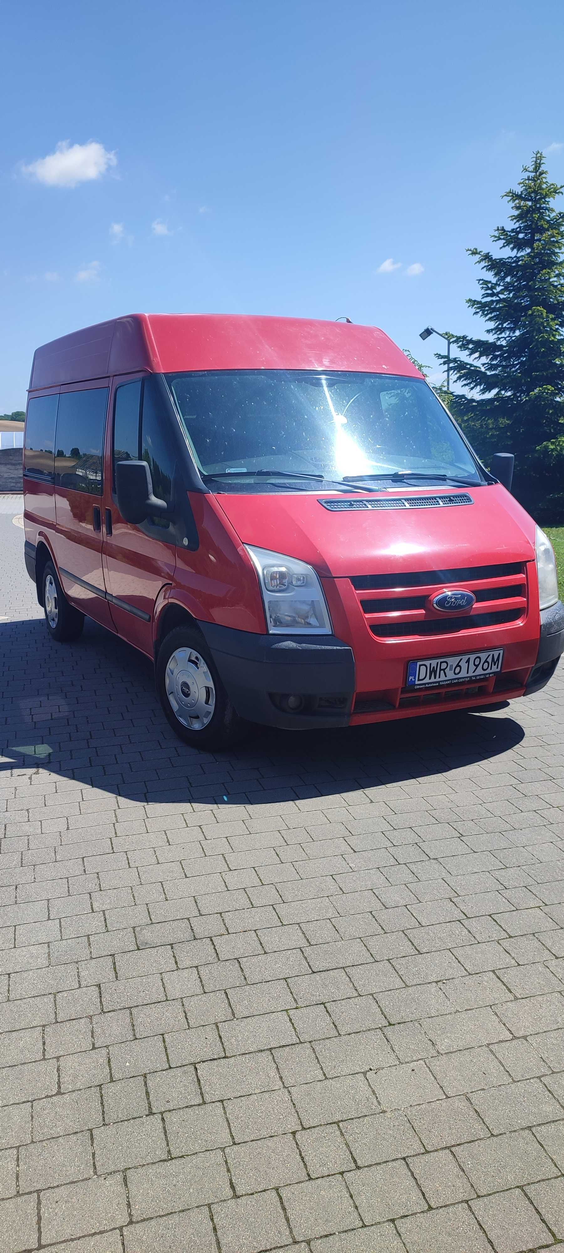Ford Transit 2,2 9-osobowy polski salon