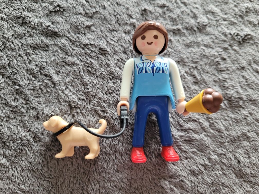 Playmobil pani z pieskiem figurka