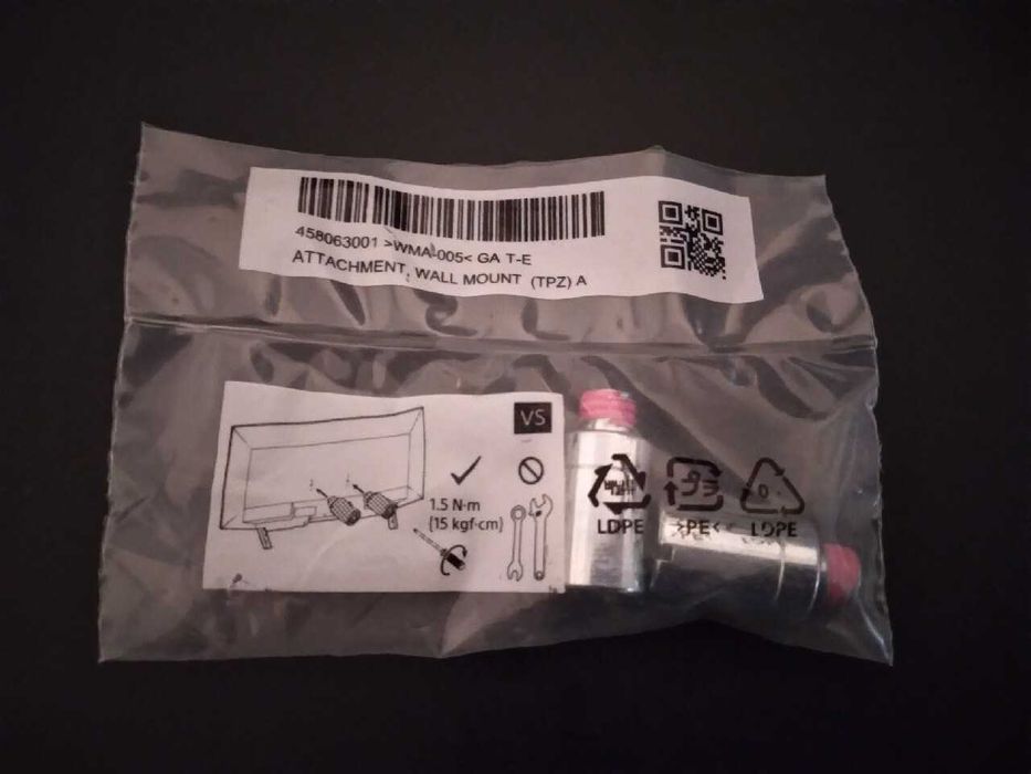 Sony adapter, śruby, mocowanie do ściany