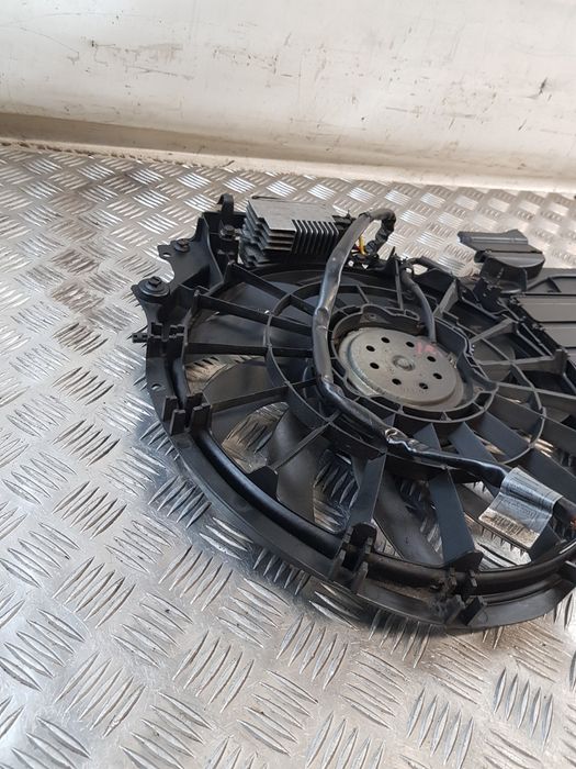 Wentylator Chłodnicy Żaluzja Moduł 8E0121205 Audi A4 B6 2.0Fsi