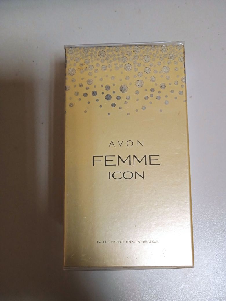 Avon woda Femme Icon 50ml
