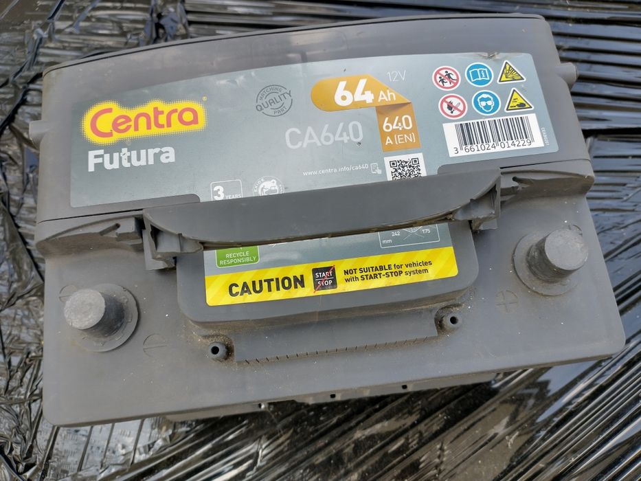 Akumulator CENTRA 64Ah 640A CA640
