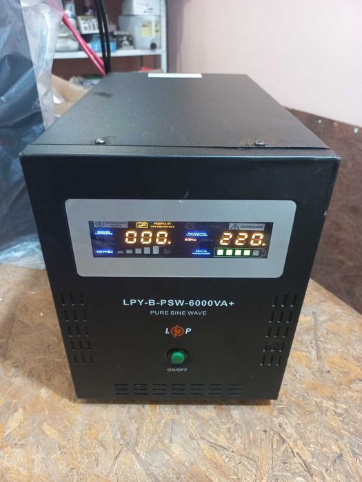 Мощный ИБП для дома, квартиры LPY-B-PSW-6000VA+ (4200Вт) 10A/20A