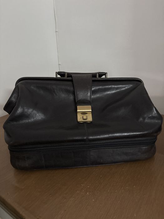 Mala de medico com sistem de seguranca