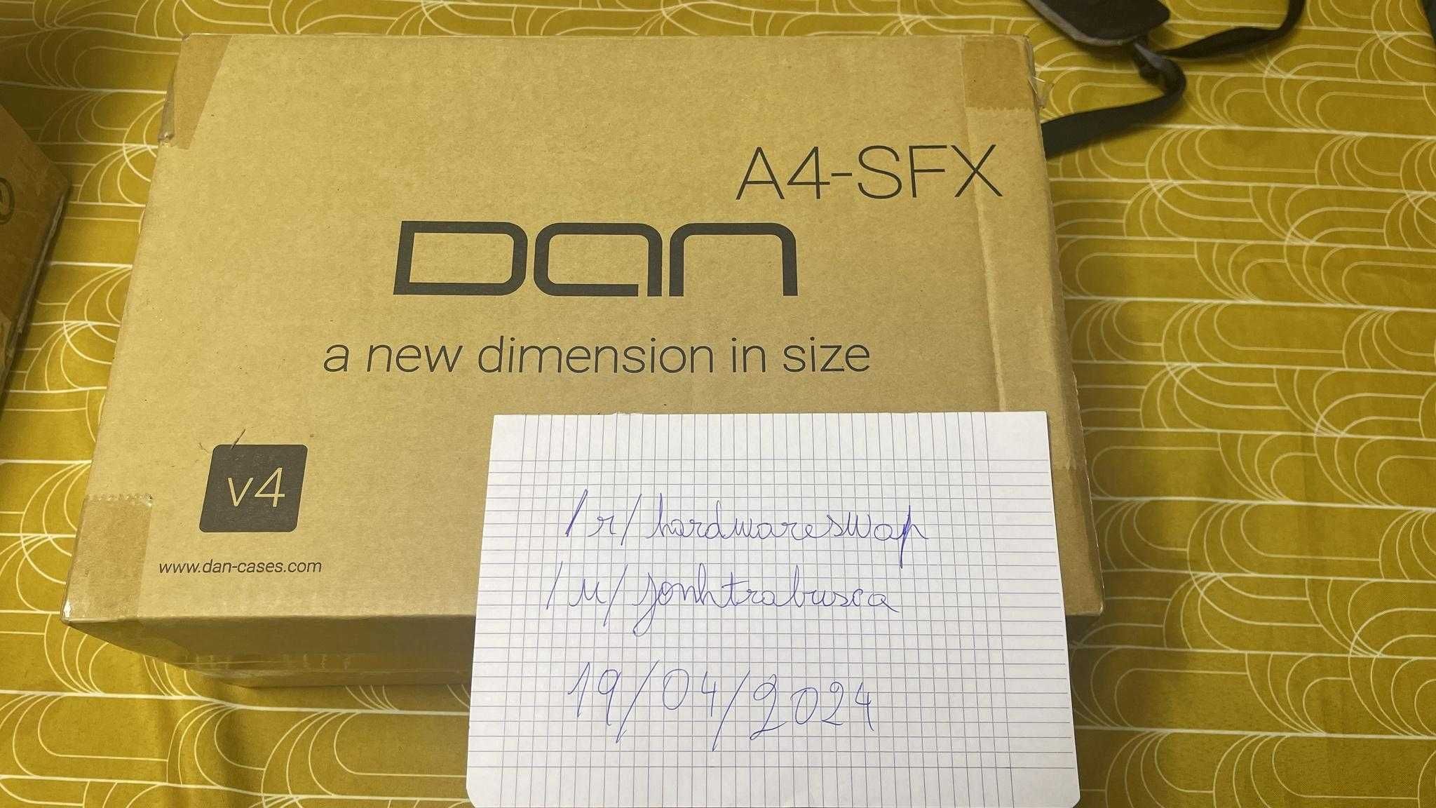 Dan Case A4 + extras