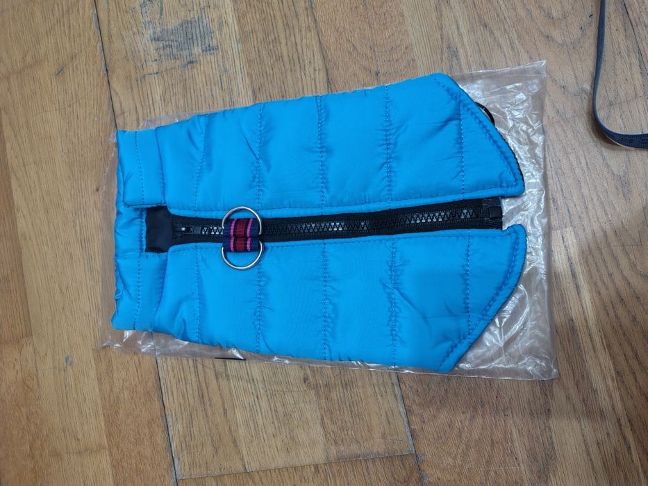 Kurtka dla psa. Ładny kolor