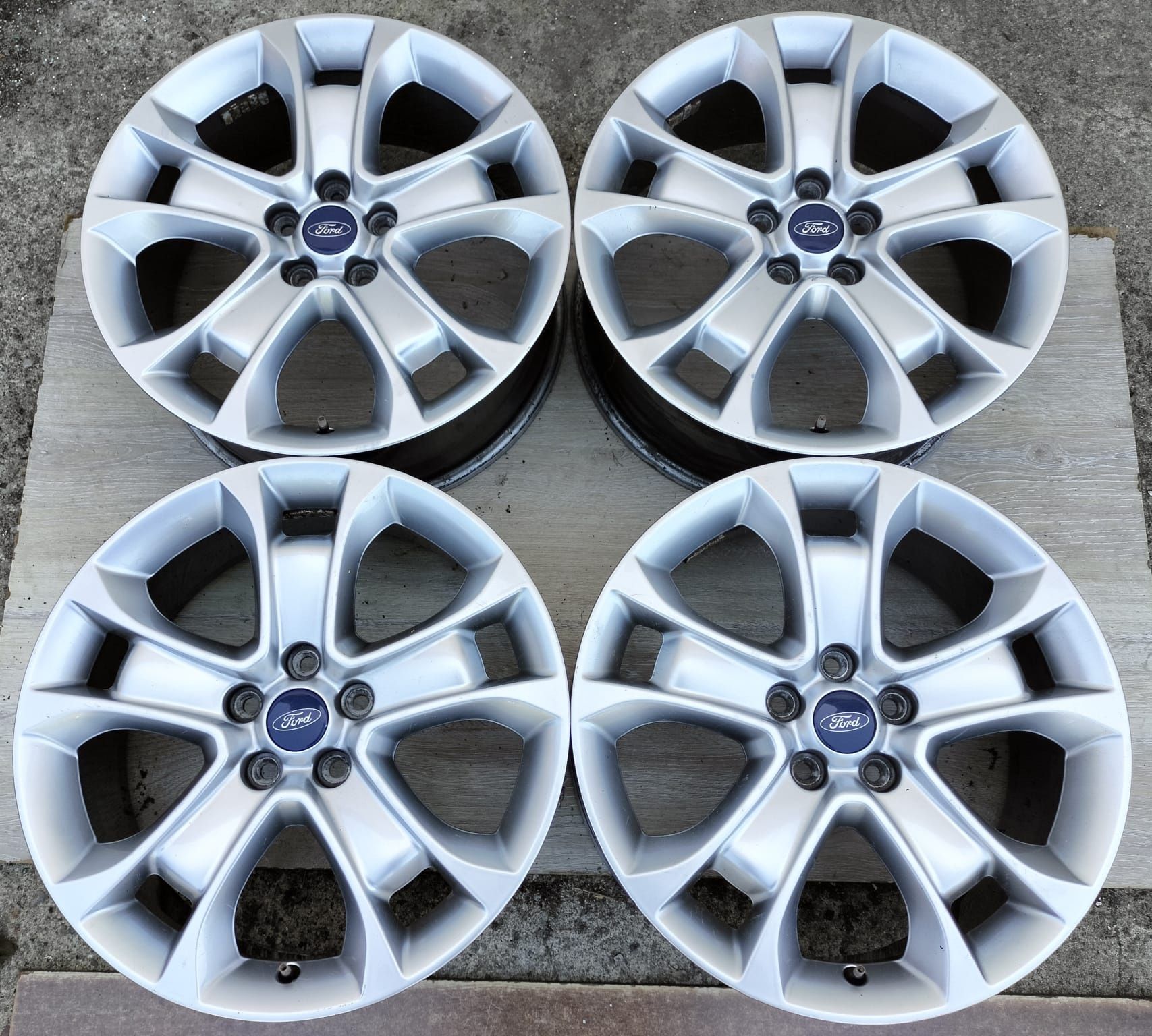 Felgi aluminiowe Ford Mondeo Focus Kuga Edge 7,5x18 ET52 5x108