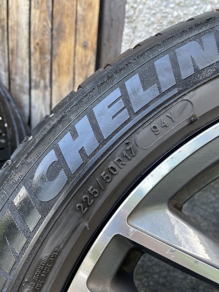 Oryginalne Felgi Audi 17 cali + opony letnie Michelin 225/50 r.2016