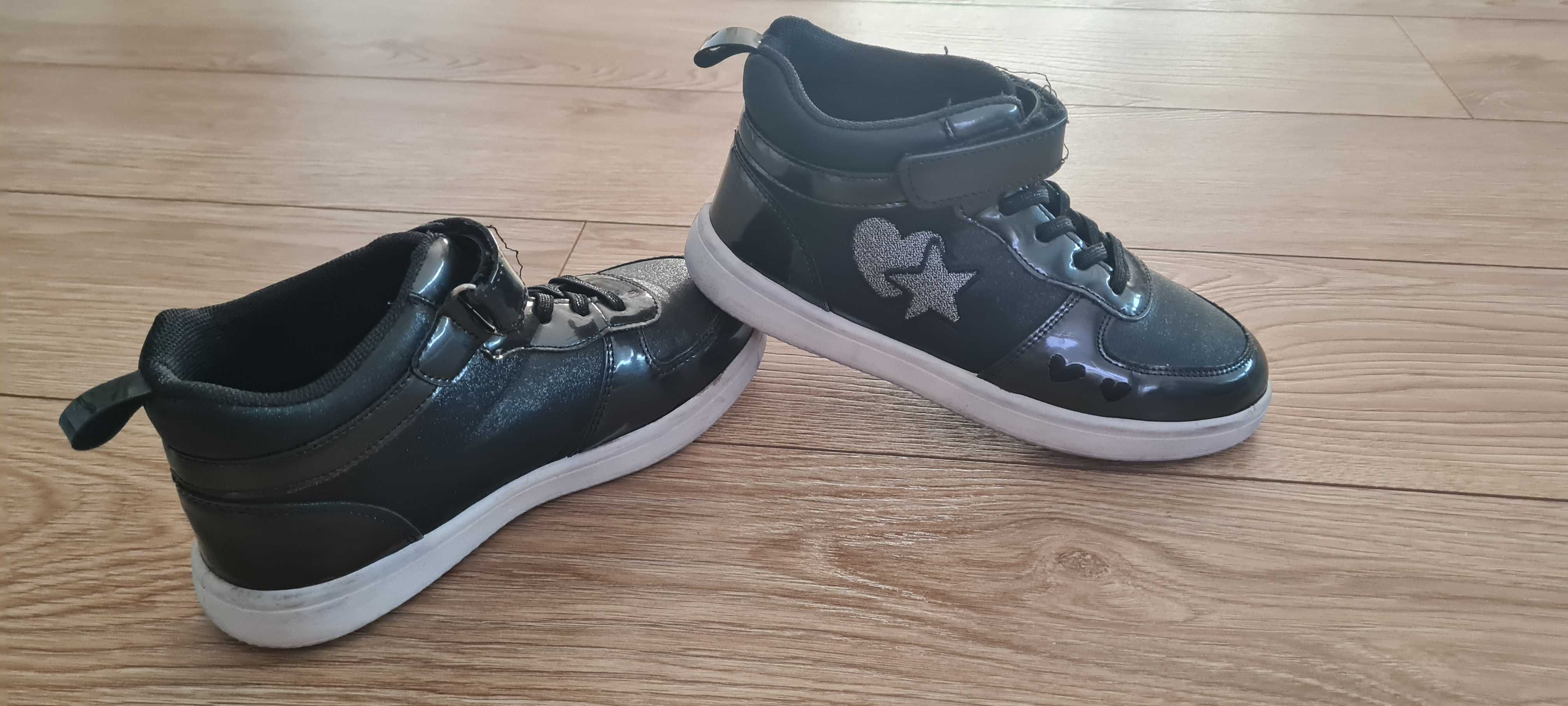 Sprzedam buty dziewczęce numer 33