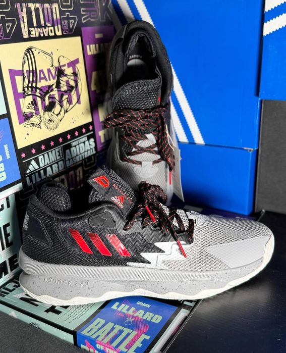 Розпродаж до ЧОРНОЇ ПʼЯТНИЦІ !!! Оригінальні кросівки adidas DAME 8