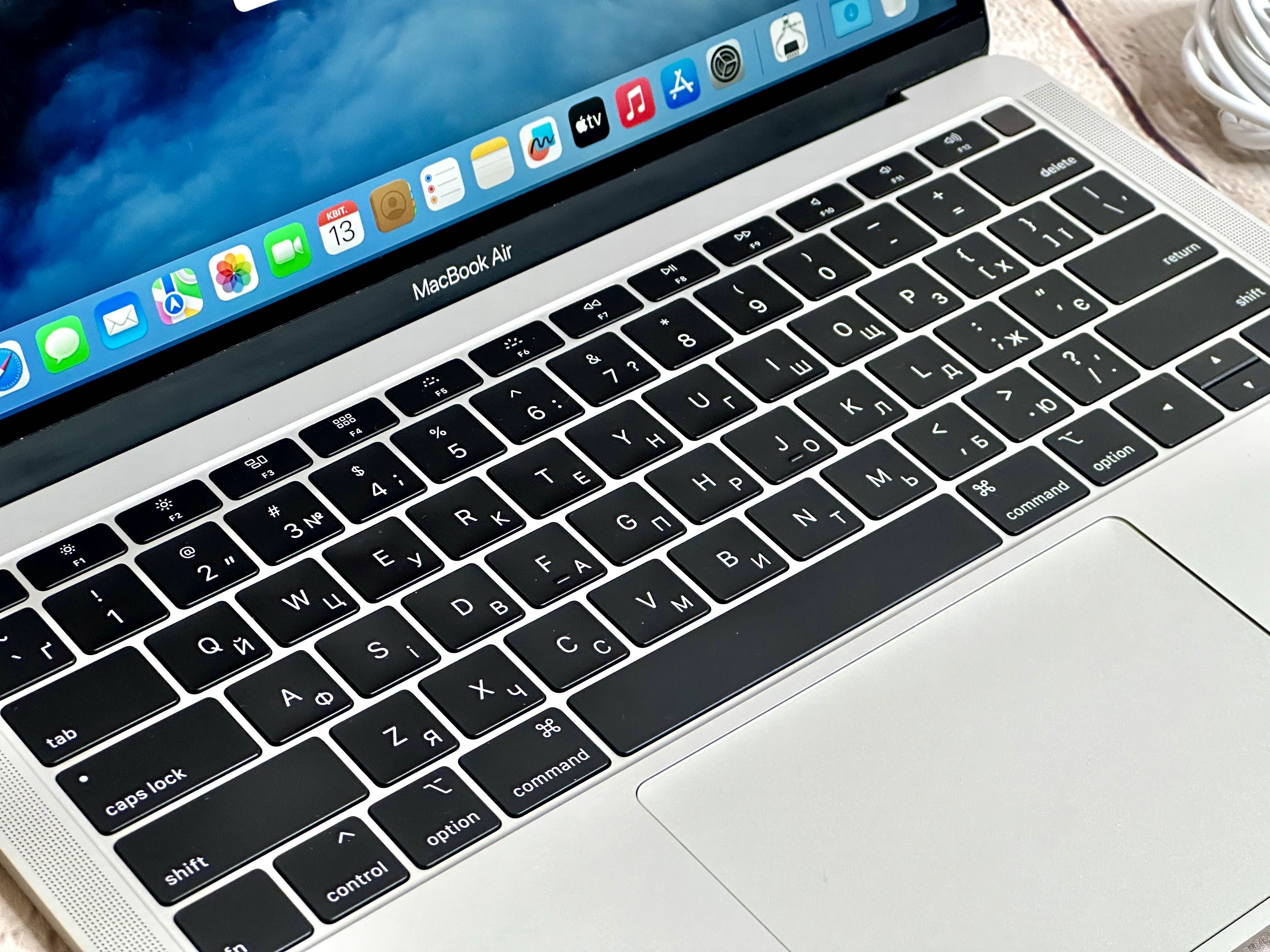 MacBook Air 13" 2018 (Silver, 8/128 ГБ, A1932, MRE82) USA