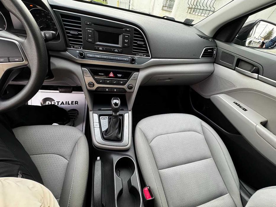 Hyundai Elantra 2.0 AT 2016 газ/бензин, автомат — без вкладень