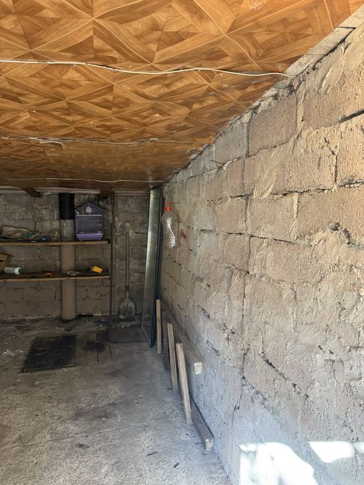 Сдам гараж в районе пл Артема