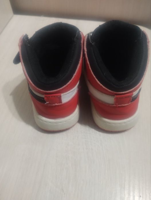 Осінні кросівки для хлопчика