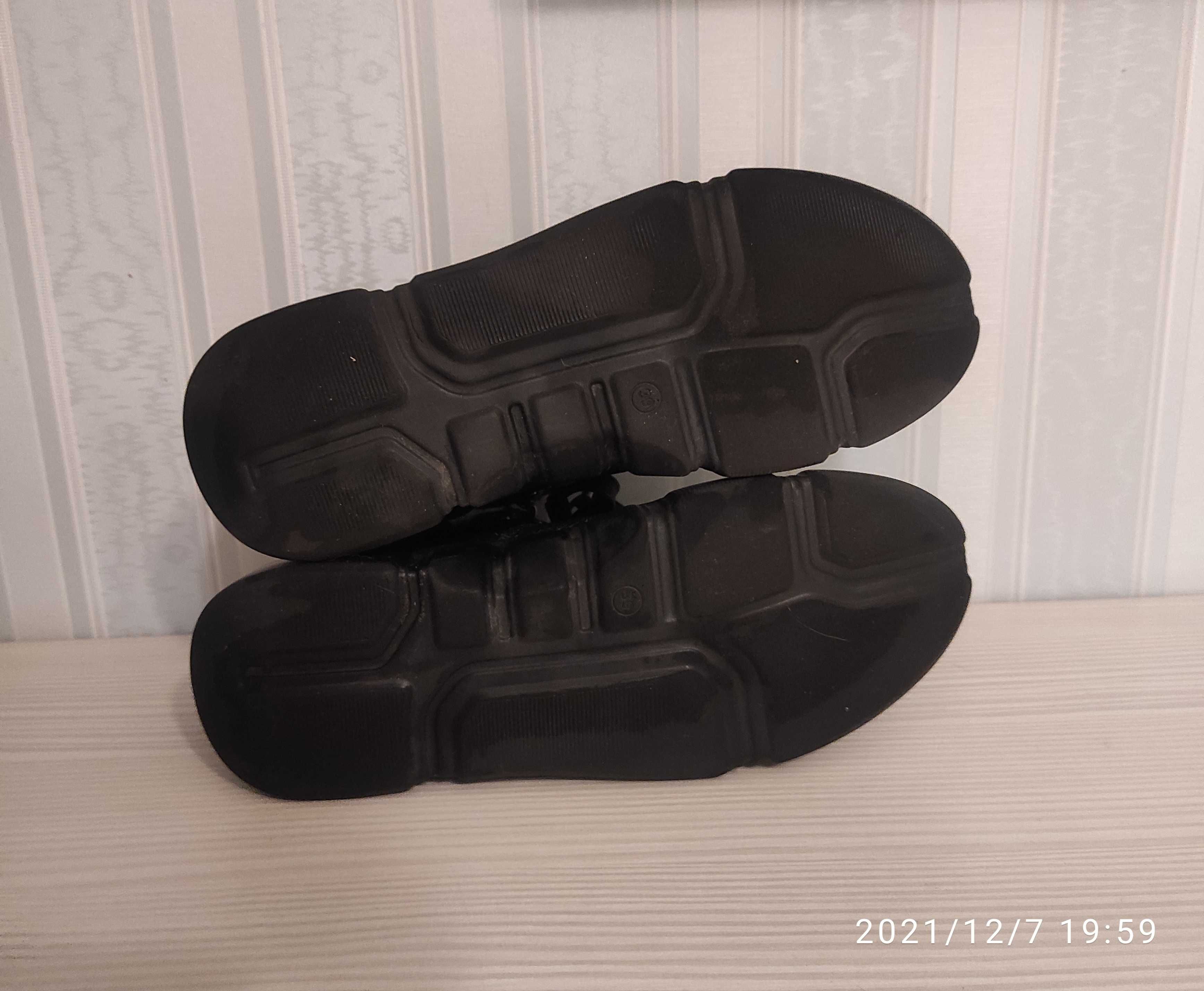 Ботинки осенние Mida