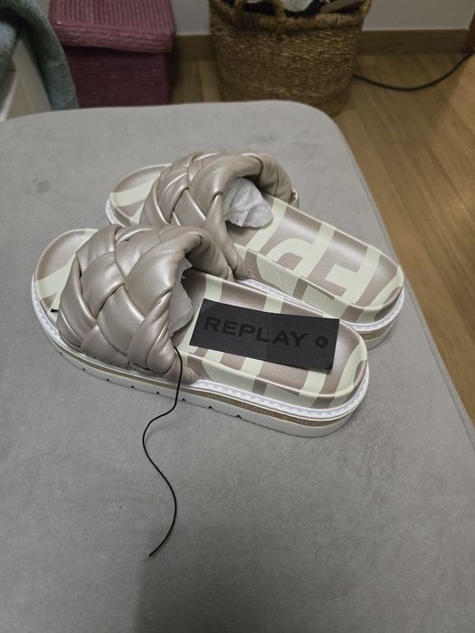 Chinelas Replay Douradas