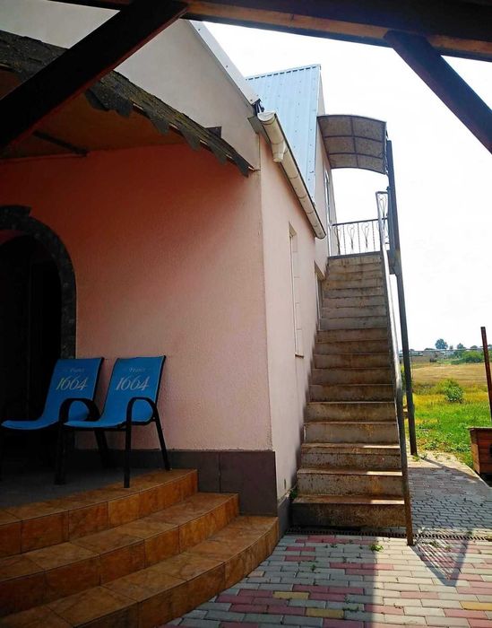 Продам  двоповерховий будинок 161 кв.м