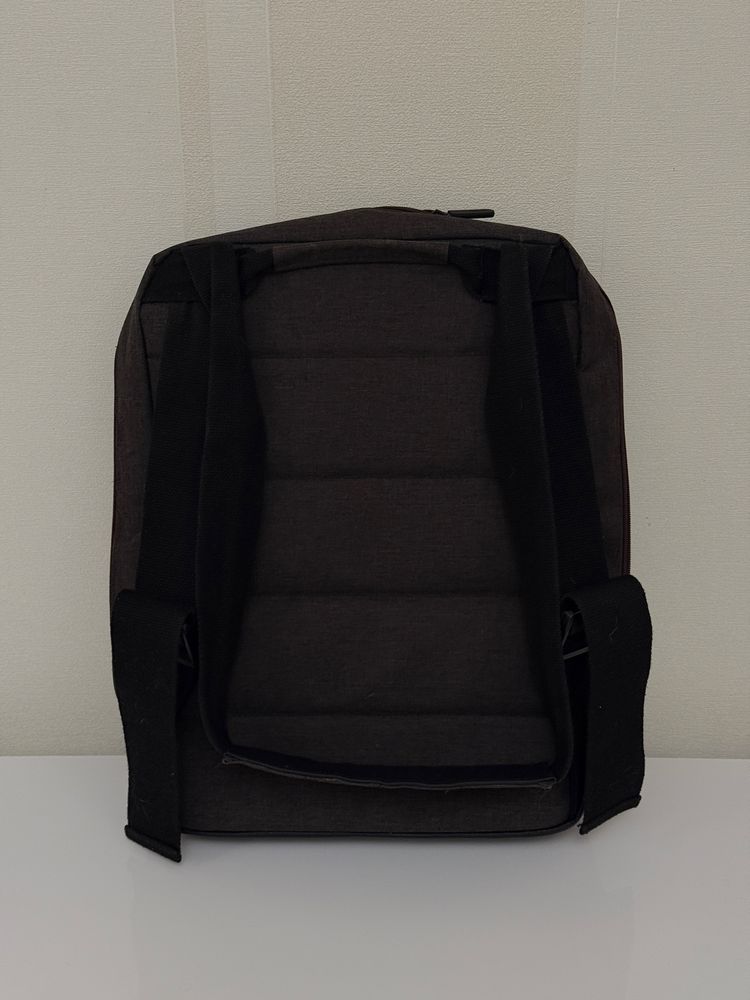 Сумка-рюкзак для ноутбука вертикальна Acme 16M38BR Peak 15.6'' Grey