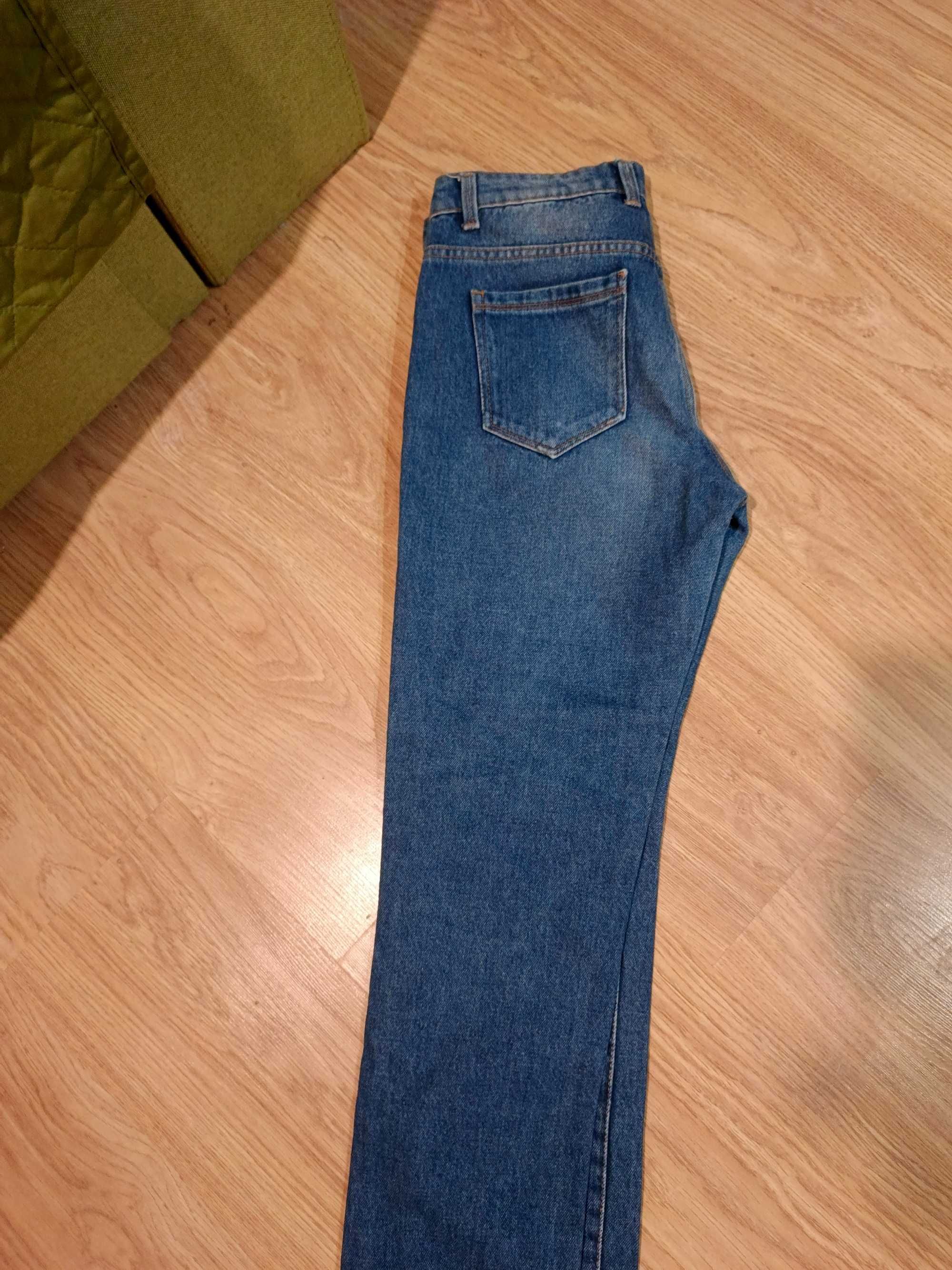 Джинси Stradivarius