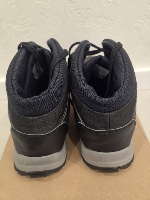 Зимове взуття кросівки Adidas terrex 38р 39р