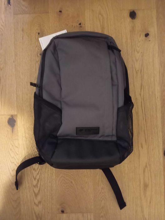 Plecak z kieszenią na laptopa, 4F, nowy