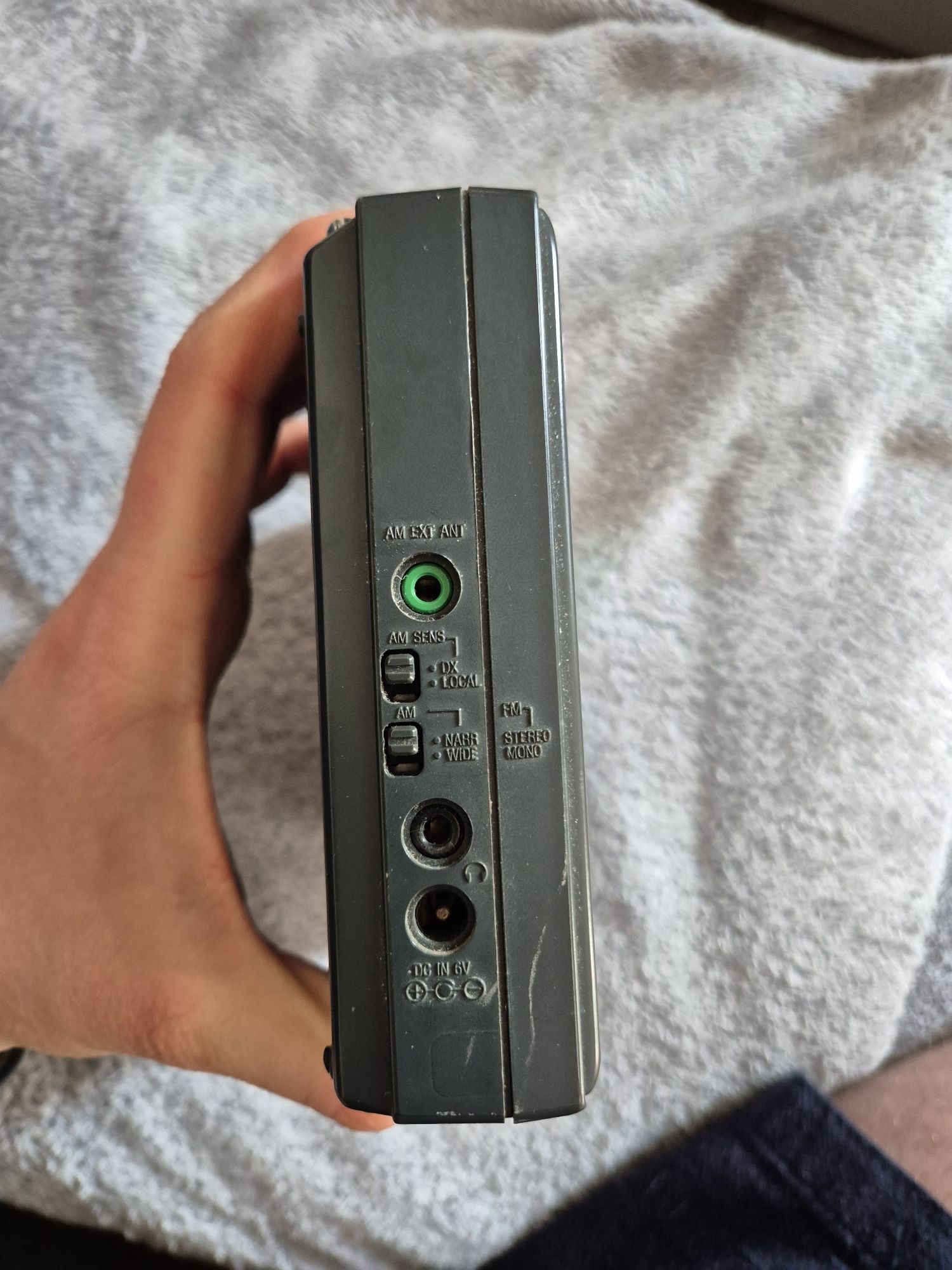 Radio Roberts R809