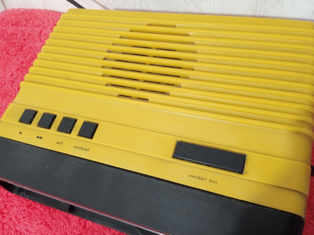 Винтажный радио будильник "SABA". Германия.70-80 годы.