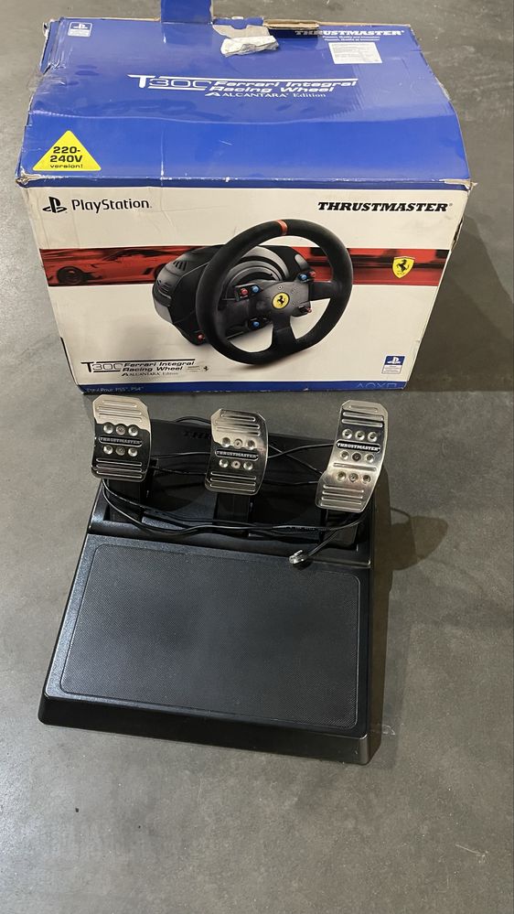 Продам thrustmaster t300 ferrari alcantara edition + руль Omp