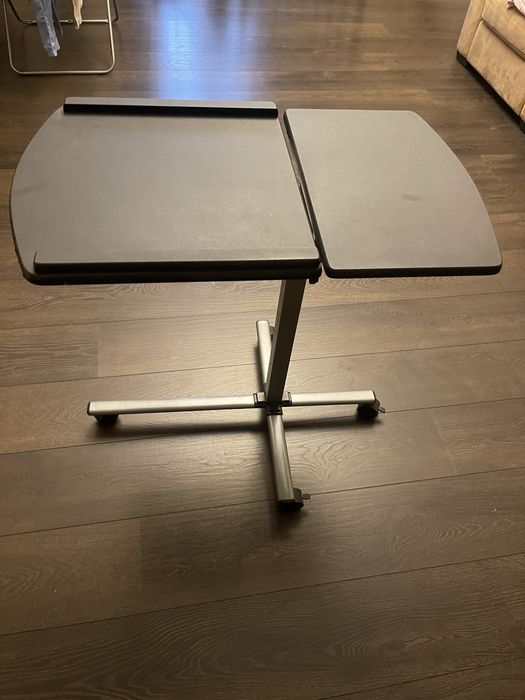 Стіл для ноутбука