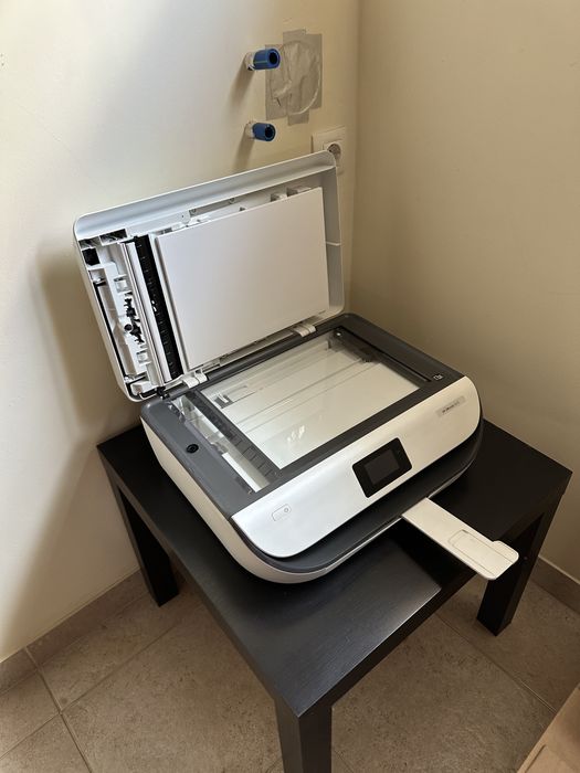 Impressora HP OfficeJet 5232 cores com Wi-fi