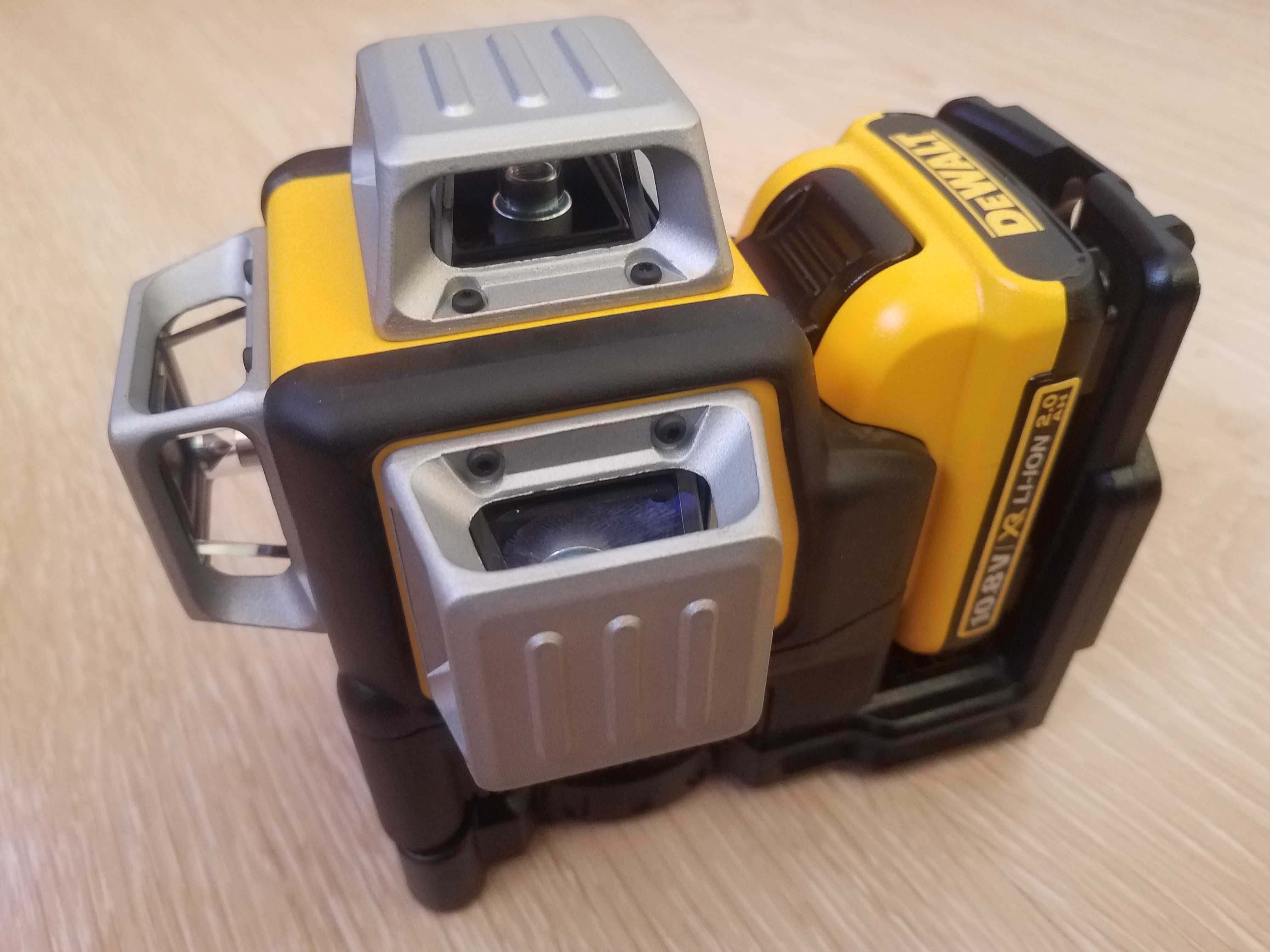 Нивелир лазерный Dewalt DCE089D1R 10.8 V