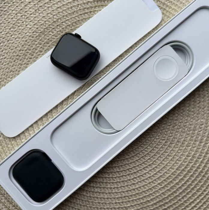 Apple Watch Series 7 45mm Midnight Case