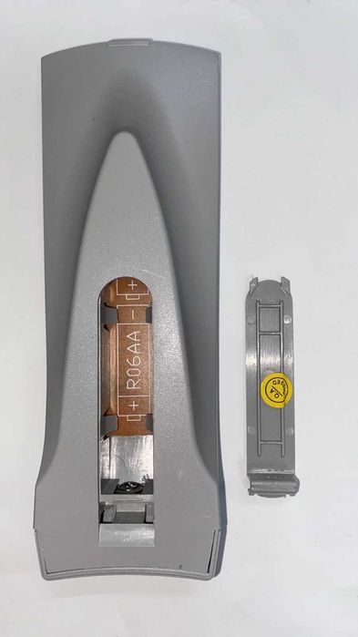 Тюнер Пионер F-229..Пульты Пионер рес-ра.Пульт Грундиг ДВД.Саб.активн.