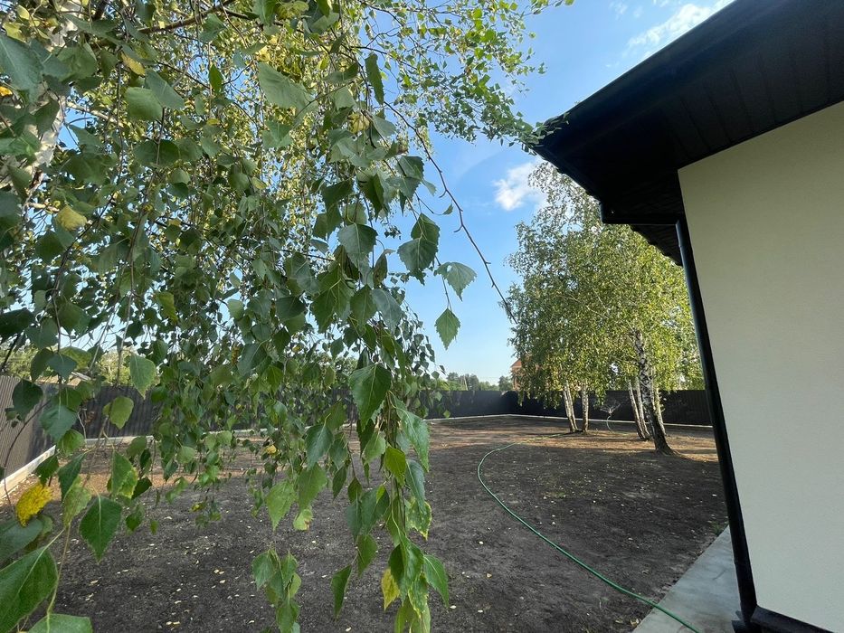 Продаж 1 поверхового будинку з ділянкою 5.5 сотки ,120м2.