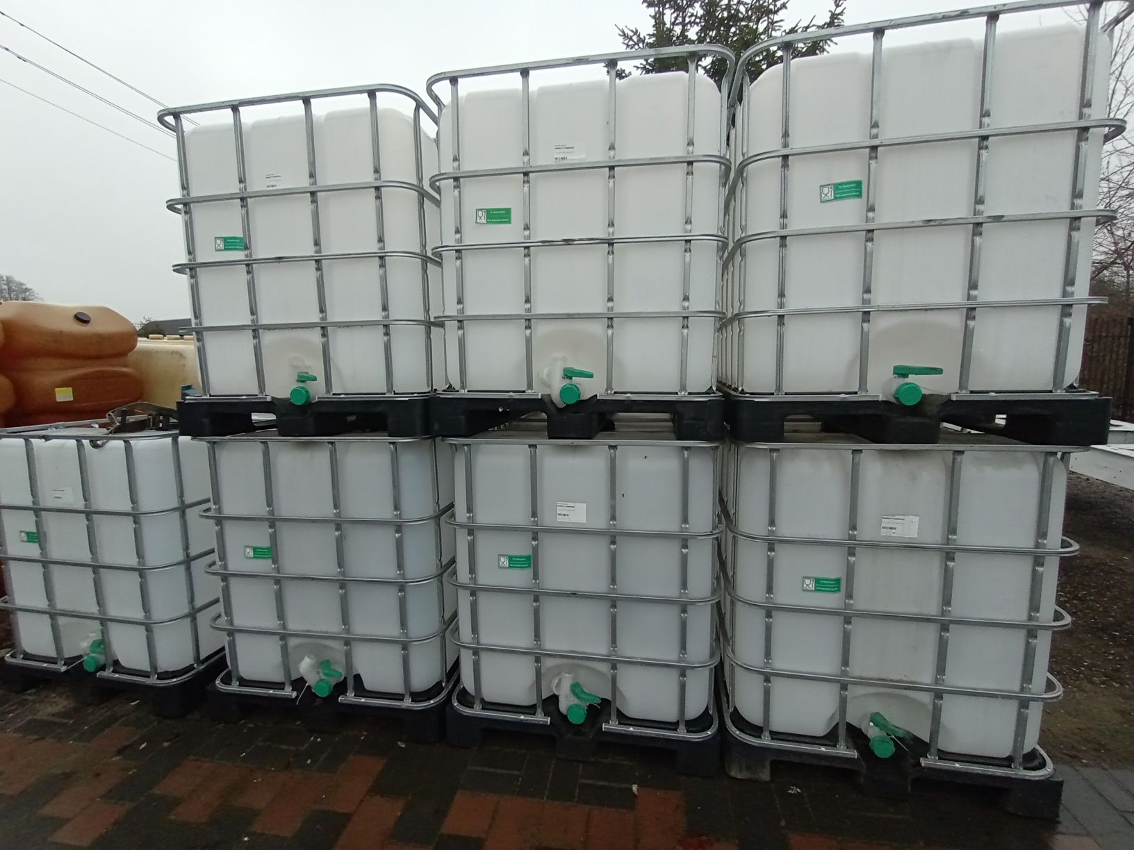 Zbiornik na wodę z atestem spożywczym 1000l Transport