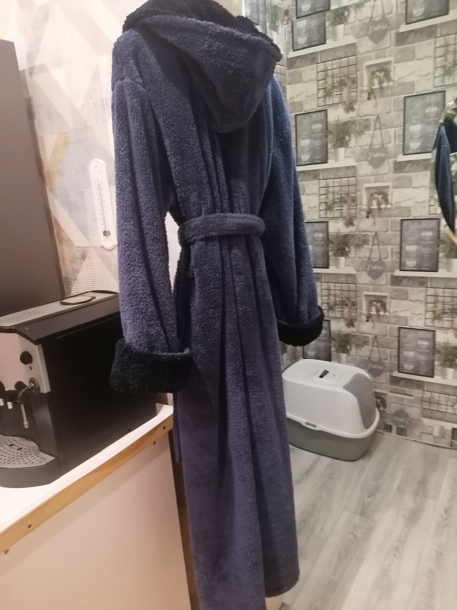 Sxkafrok męski mięciutki z kapturem.